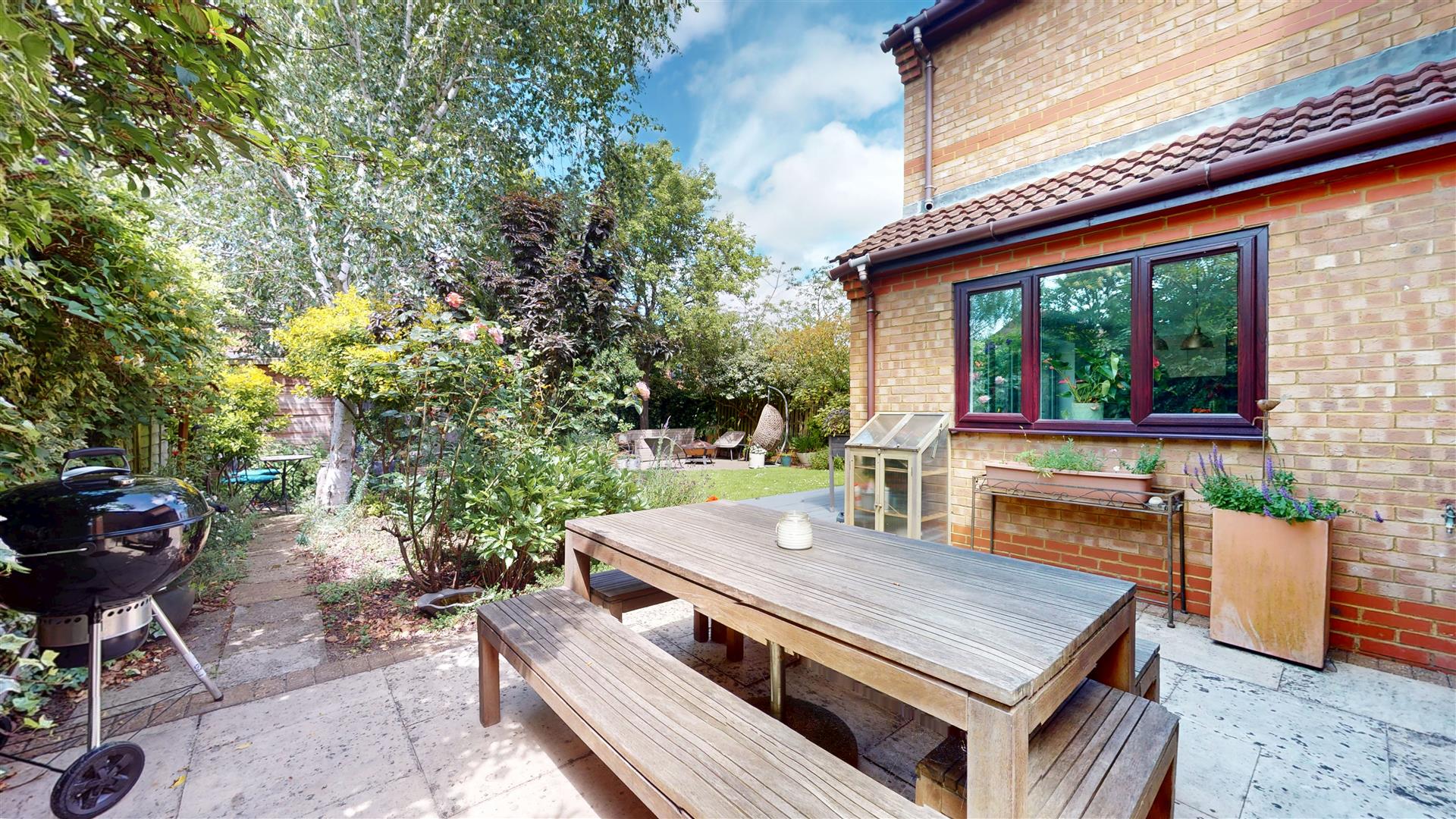 Hindemith Gardens, Old Farm Park, Old Farm Park Milton Keynes